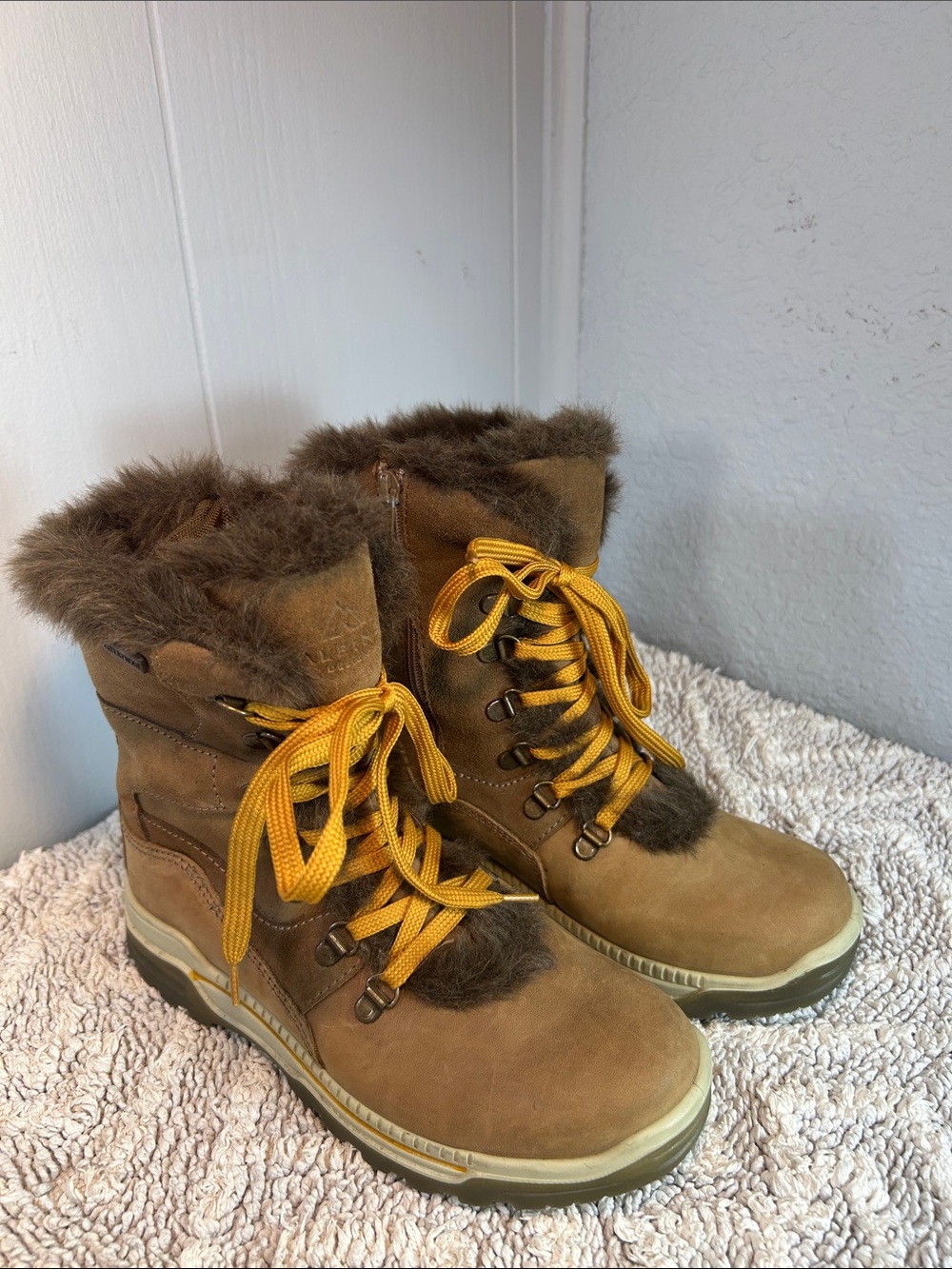 Alpine Design Tan Leather Winter Boots